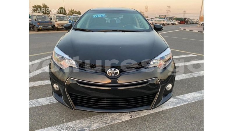 Big with watermark toyota corolla estuaire import dubai 6107