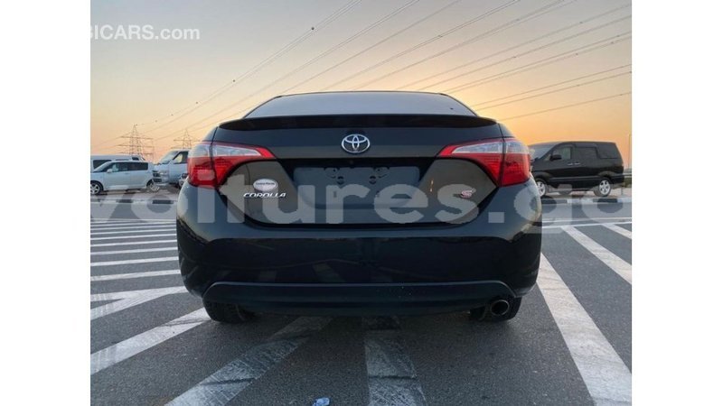 Big with watermark toyota corolla estuaire import dubai 6107