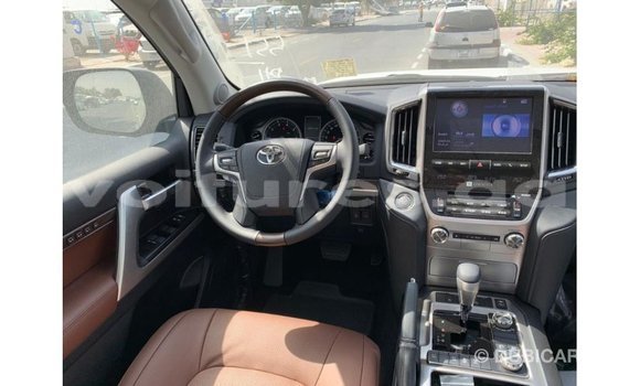 Acheter Import Voiture Toyota Land Cruiser Noir à Import - Dubai, Estuaire Acheter Import Voiture Toyota Land Cruiser Noir à Import - Dubai, Estuaire