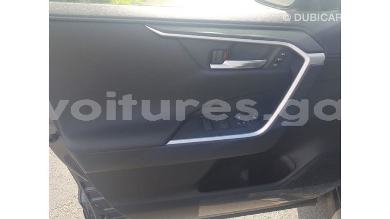 Big with watermark toyota hiace estuaire import dubai 6113