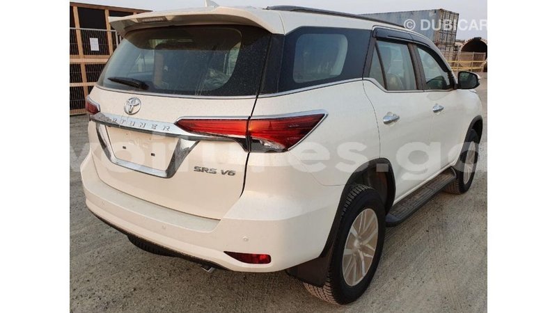 Big with watermark toyota fortuner estuaire import dubai 6114