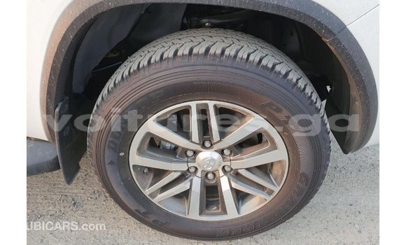 Acheter Import Voiture Toyota Fortuner Blanc à Import - Dubai, Estuaire Acheter Import Voiture Toyota Fortuner Blanc à Import - Dubai, Estuaire