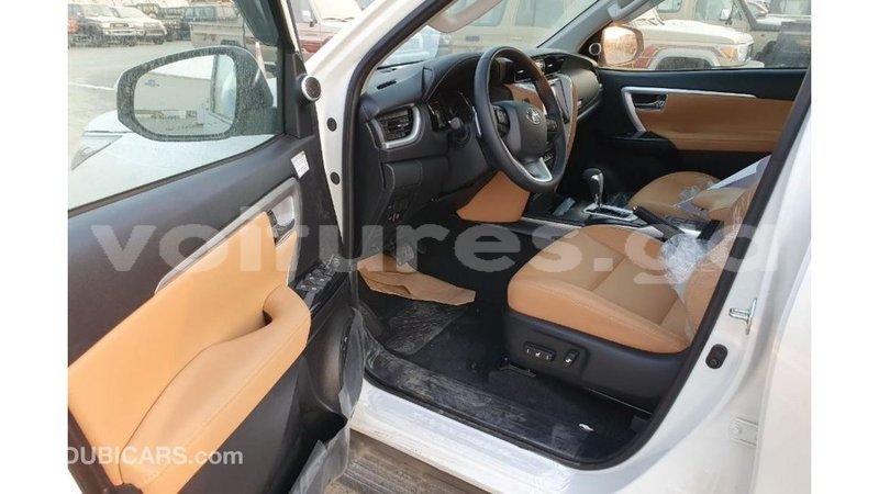 Big with watermark toyota fortuner estuaire import dubai 6114