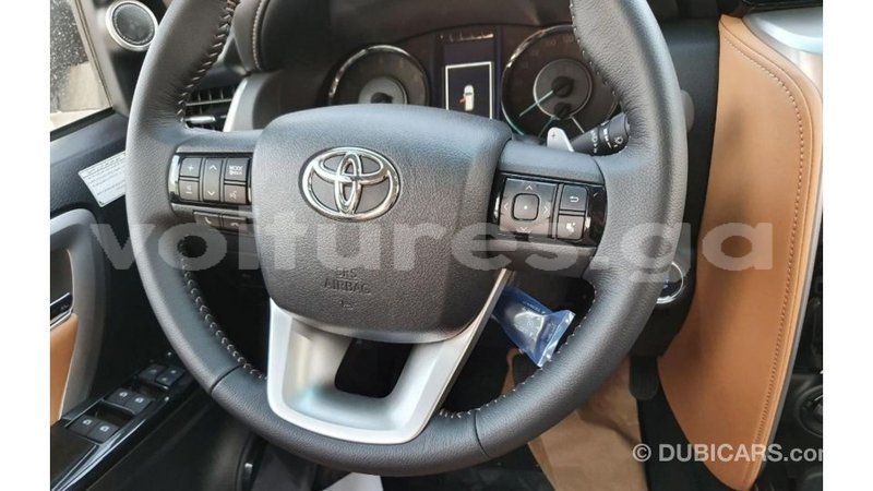 Big with watermark toyota fortuner estuaire import dubai 6114