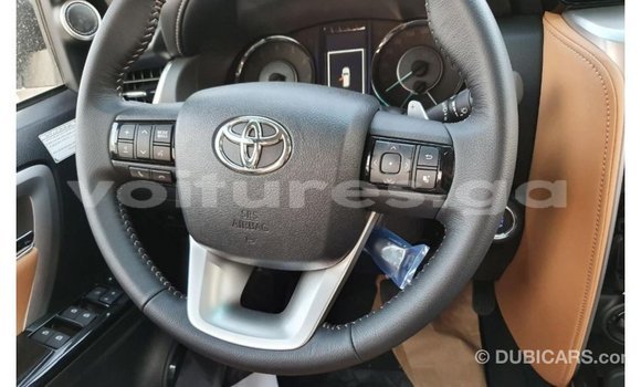 Acheter Import Voiture Toyota Fortuner Blanc à Import - Dubai, Estuaire Acheter Import Voiture Toyota Fortuner Blanc à Import - Dubai, Estuaire