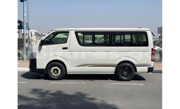 Acheter Import Voiture Toyota Hiace Blanc à Import - Dubai, Estuaire Acheter Import Voiture Toyota Hiace Blanc à Import - Dubai, Estuaire