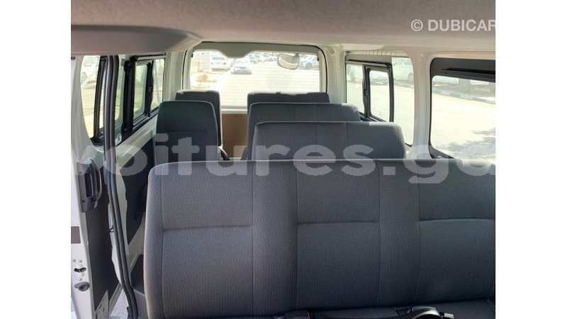 Big with watermark toyota hiace estuaire import dubai 6117