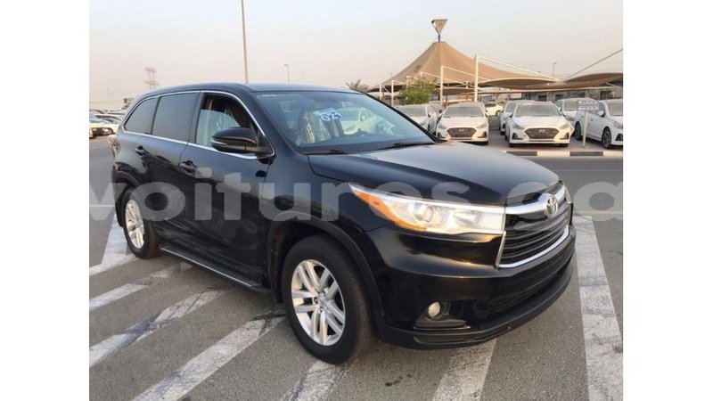 Big with watermark toyota highlander estuaire import dubai 6120