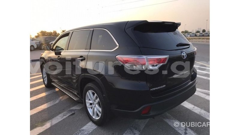 Big with watermark toyota highlander estuaire import dubai 6120