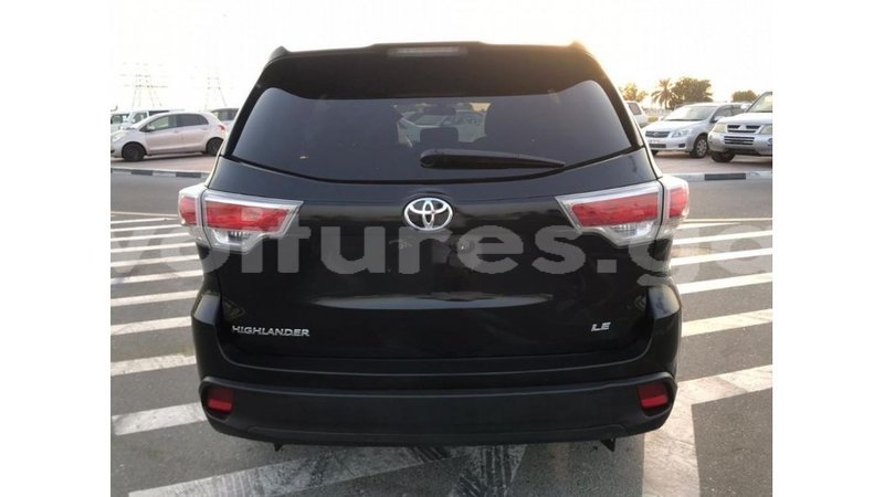 Big with watermark toyota highlander estuaire import dubai 6120