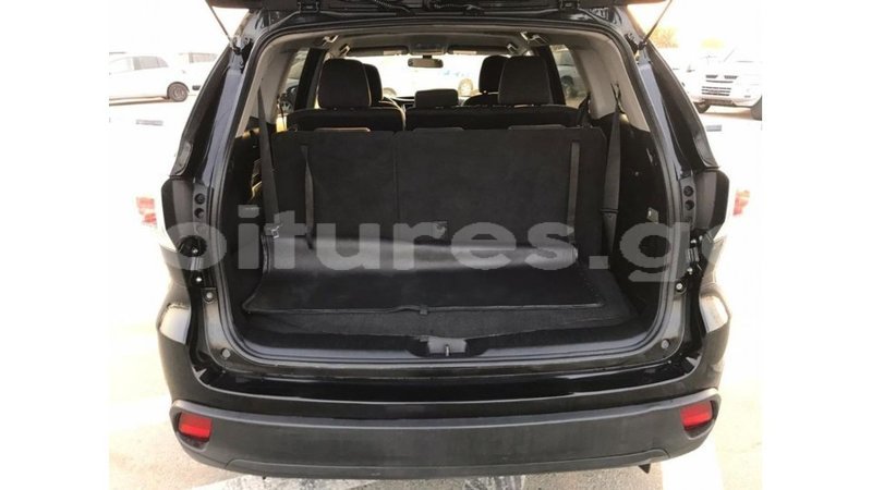 Big with watermark toyota highlander estuaire import dubai 6120