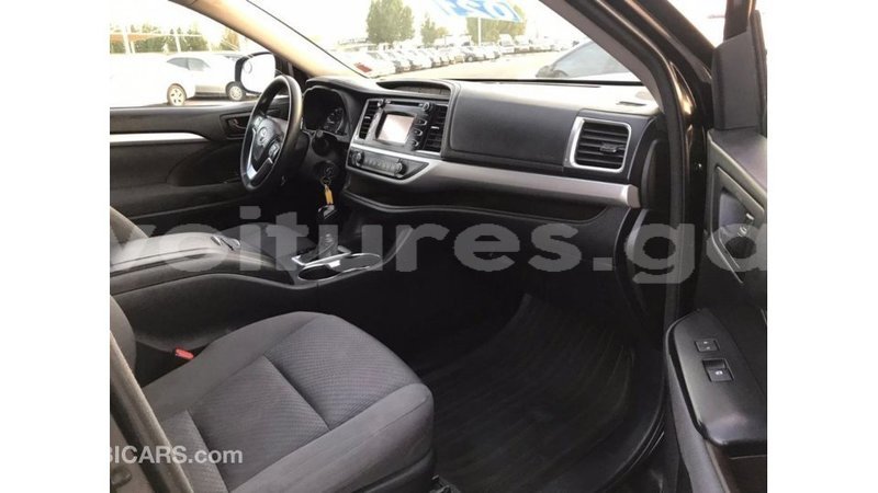 Big with watermark toyota highlander estuaire import dubai 6121