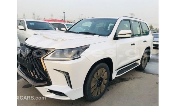 Acheter Import Voiture Lexus LX Blanc à Import - Dubai, Estuaire Acheter Import Voiture Lexus LX Blanc à Import - Dubai, Estuaire