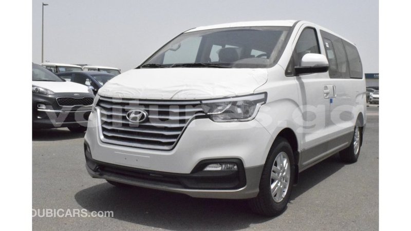 Big with watermark hyundai chorus estuary import dubai 6126