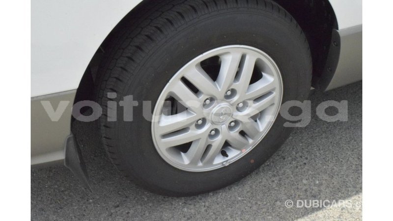 Big with watermark hyundai chorus estuaire import dubai 6126