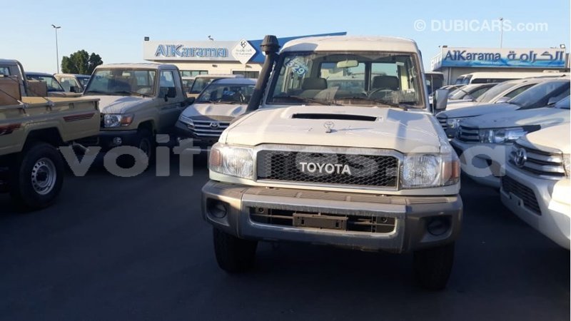 Big with watermark toyota land cruiser estuaire import dubai 6128