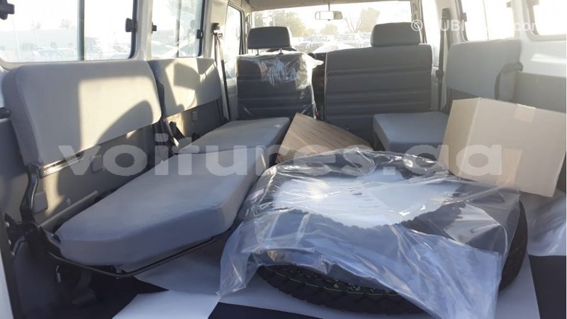 Big with watermark toyota land cruiser estuaire import dubai 6128