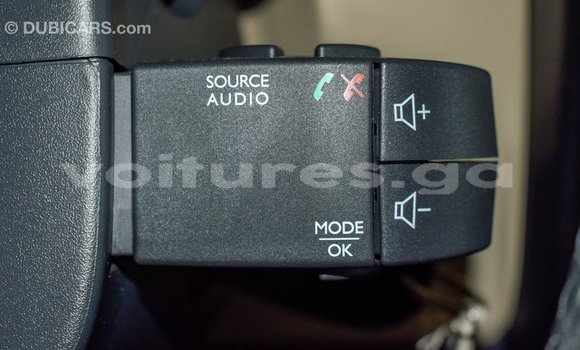 Acheter Import Voiture Renault Duster Blanc à Import - Dubai, Estuaire Acheter Import Voiture Renault Duster Blanc à Import - Dubai, Estuaire