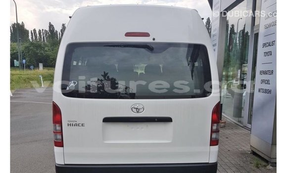 Acheter Import Voiture Toyota Hiace Blanc à Import - Dubai, Estuaire Acheter Import Voiture Toyota Hiace Blanc à Import - Dubai, Estuaire