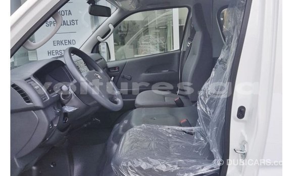 Acheter Import Voiture Toyota Hiace Blanc à Import - Dubai, Estuaire Acheter Import Voiture Toyota Hiace Blanc à Import - Dubai, Estuaire