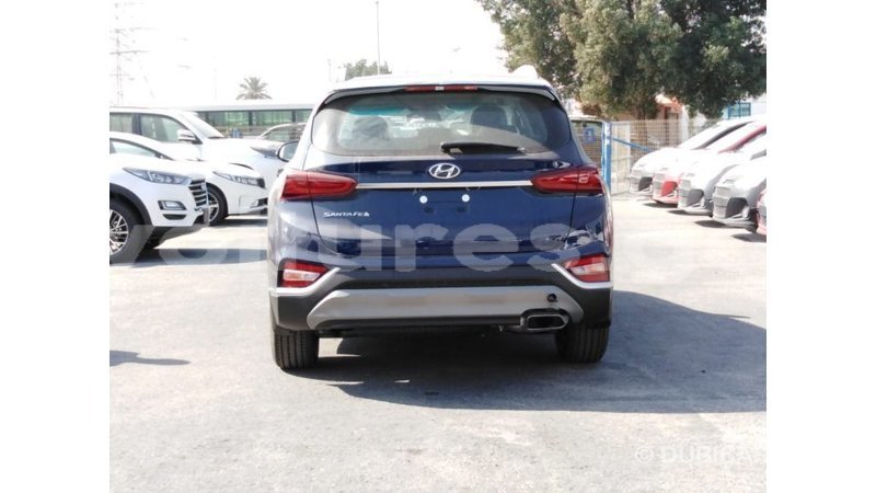 Big with watermark hyundai santa fe estuaire import dubai 6135