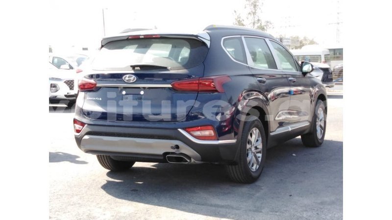 Big with watermark hyundai santa fe estuaire import dubai 6135