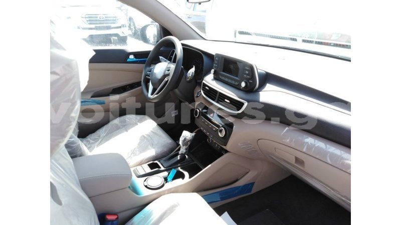 Big with watermark hyundai tucson estuaire import dubai 6136