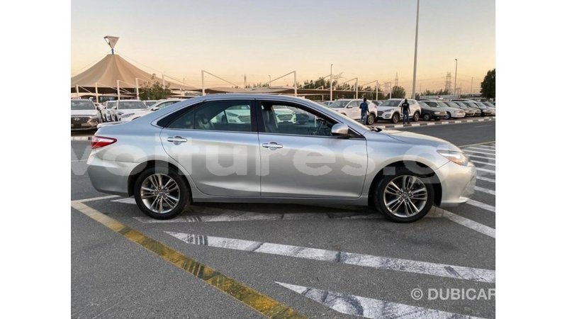 Big with watermark toyota camry estuaire import dubai 6142