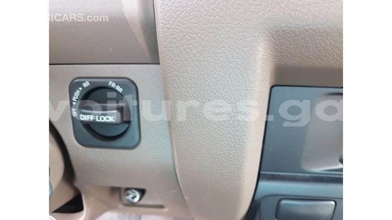 Big with watermark toyota land cruiser estuaire import dubai 6145