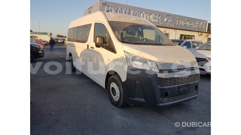 Big with watermark toyota hiace estuaire import dubai 6146