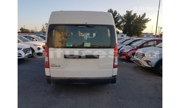 Acheter Import Voiture Toyota Hiace Blanc à Import - Dubai, Estuaire Acheter Import Voiture Toyota Hiace Blanc à Import - Dubai, Estuaire