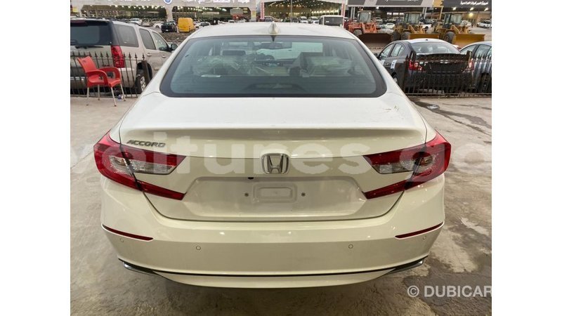 Big with watermark honda t estuaire import dubai 6154