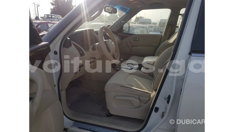 Big with watermark nissan patrol estuaire import dubai 6155