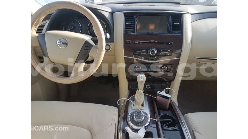 Big with watermark nissan patrol estuaire import dubai 6155