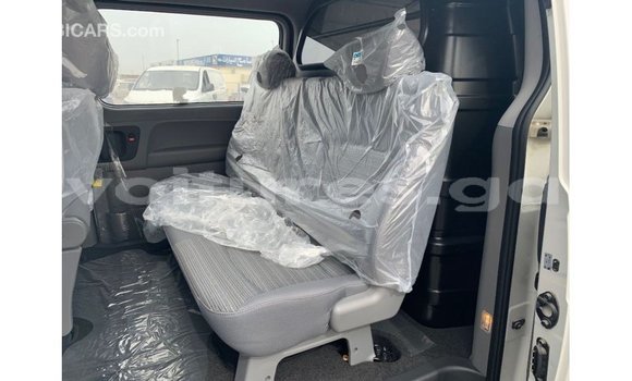 Acheter Import Voiture Hyundai Cargo Blanc à Import - Dubai, Estuaire Acheter Import Voiture Hyundai Cargo Blanc à Import - Dubai, Estuaire