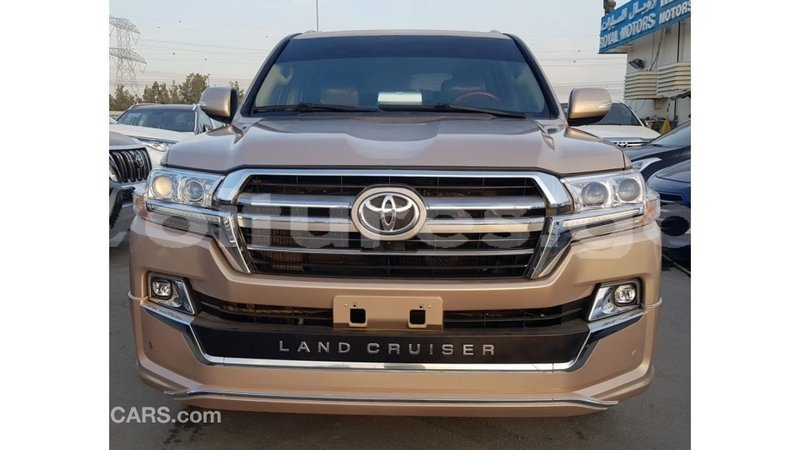 Big with watermark toyota land cruiser estuaire import dubai 6160