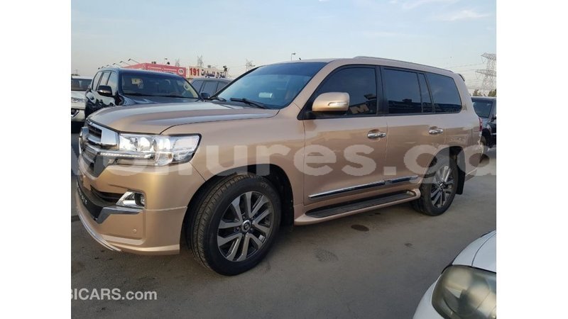 Big with watermark toyota land cruiser estuaire import dubai 6160