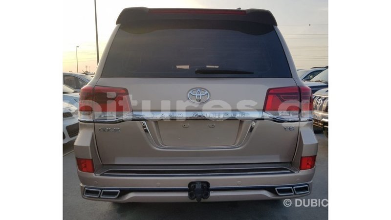 Big with watermark toyota land cruiser estuaire import dubai 6160