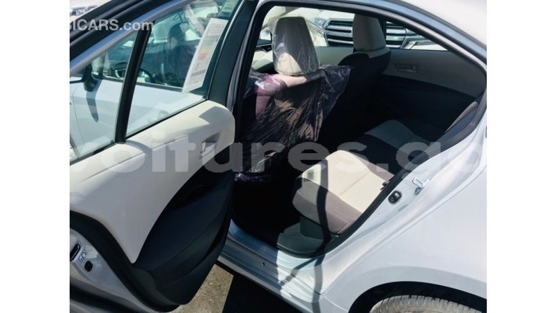 Big with watermark toyota corolla estuaire import dubai 6164