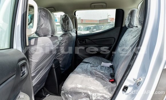 Acheter Import Voiture Mitsubishi L200 Blanc à Import - Dubai, Estuaire Acheter Import Voiture Mitsubishi L200 Blanc à Import - Dubai, Estuaire