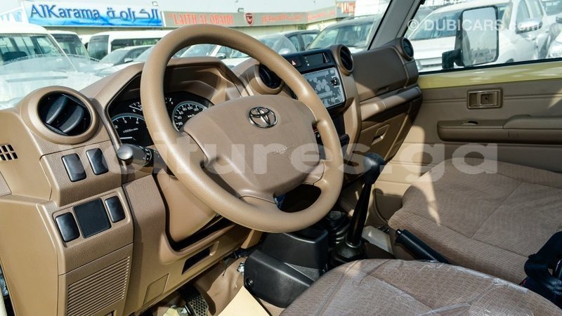 Big with watermark toyota land cruiser estuaire import dubai 6169