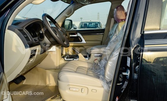 Acheter Import Voiture Toyota Land Cruiser Noir à Import - Dubai, Estuaire Acheter Import Voiture Toyota Land Cruiser Noir à Import - Dubai, Estuaire