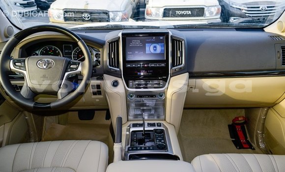 Acheter Import Voiture Toyota Land Cruiser Noir à Import - Dubai, Estuaire Acheter Import Voiture Toyota Land Cruiser Noir à Import - Dubai, Estuaire