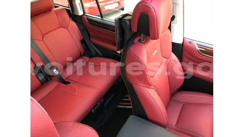 Big with watermark lexus lx estuaire import dubai 6172