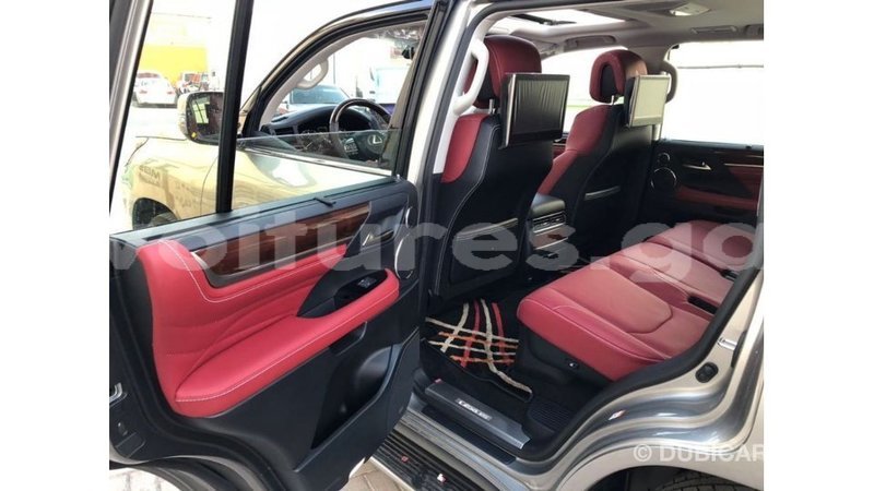 Big with watermark lexus lx estuaire import dubai 6172