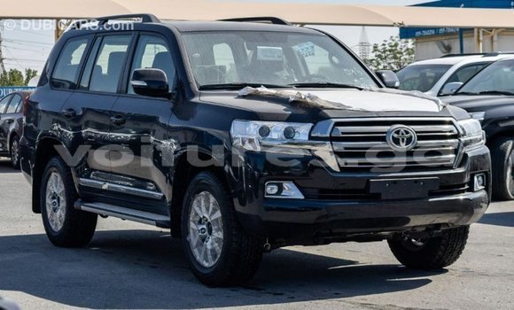 Acheter Import Voiture Toyota Land Cruiser Noir à Import - Dubai, Estuaire Acheter Import Voiture Toyota Land Cruiser Noir à Import - Dubai, Estuaire