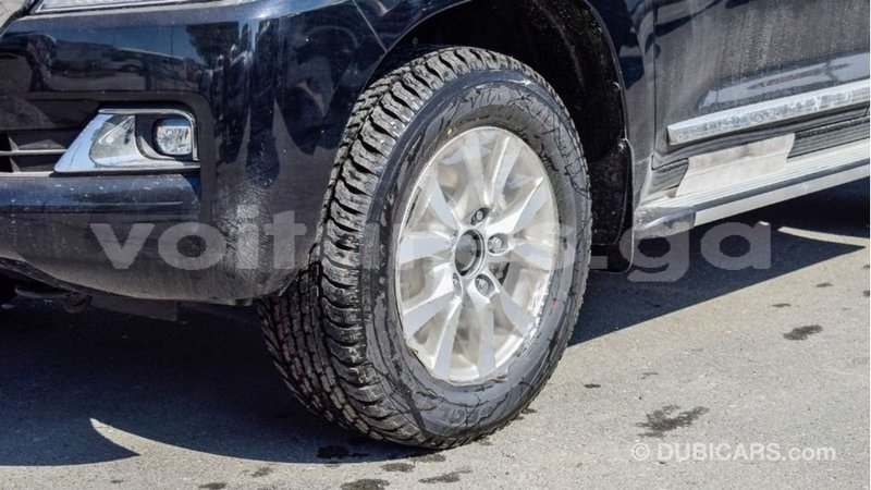 Big with watermark toyota land cruiser estuaire import dubai 6177