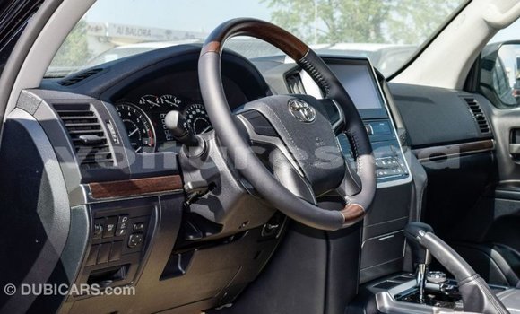 Acheter Import Voiture Toyota Land Cruiser Noir à Import - Dubai, Estuaire Acheter Import Voiture Toyota Land Cruiser Noir à Import - Dubai, Estuaire