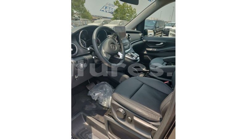 Big with watermark mercedes benz 250 estuaire import dubai 6178