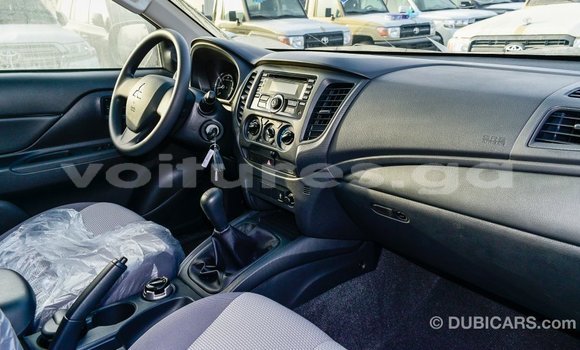 Acheter Import Voiture Mitsubishi L200 Blanc à Import - Dubai, Estuaire Acheter Import Voiture Mitsubishi L200 Blanc à Import - Dubai, Estuaire